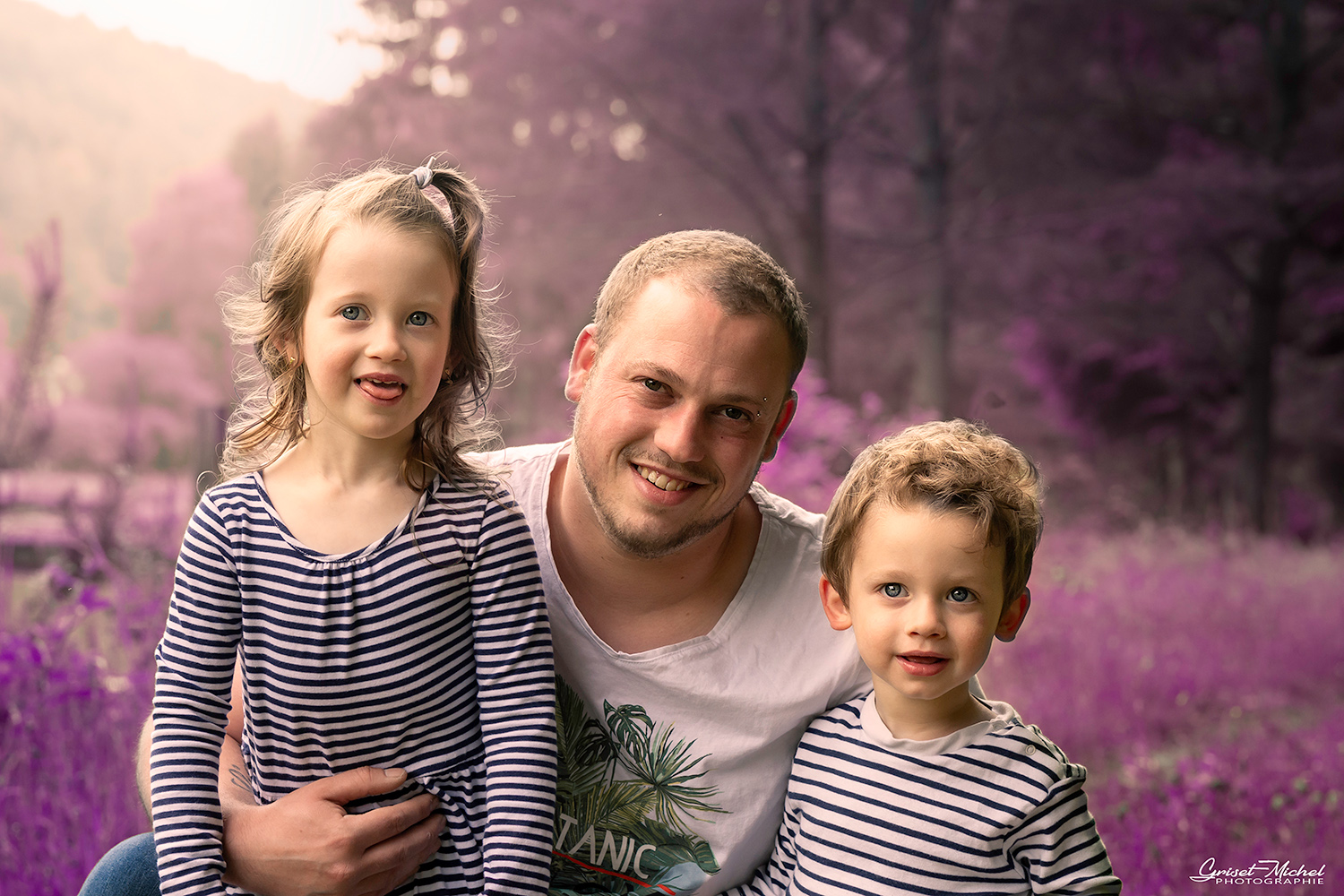 photo de famille en exterieur